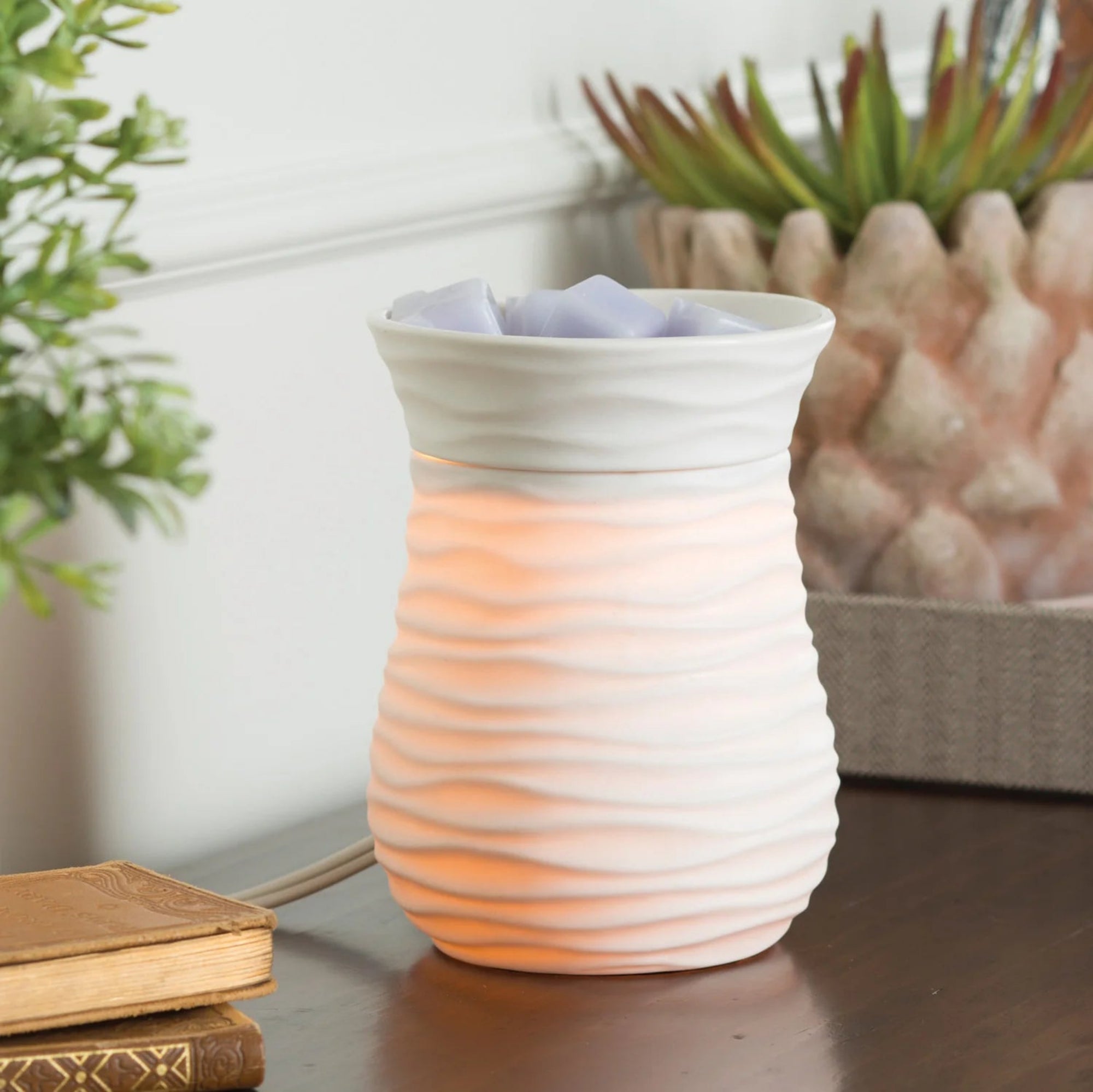 Curved White Wax Melt Warmer - A Lil Luxury