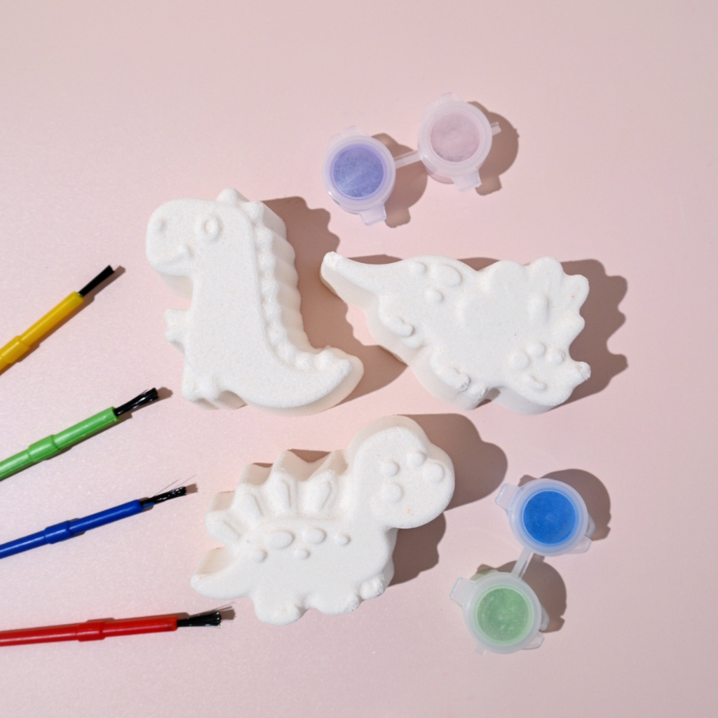 Dinosaur DIY At Home Bath Bomb - A Lil Luxury