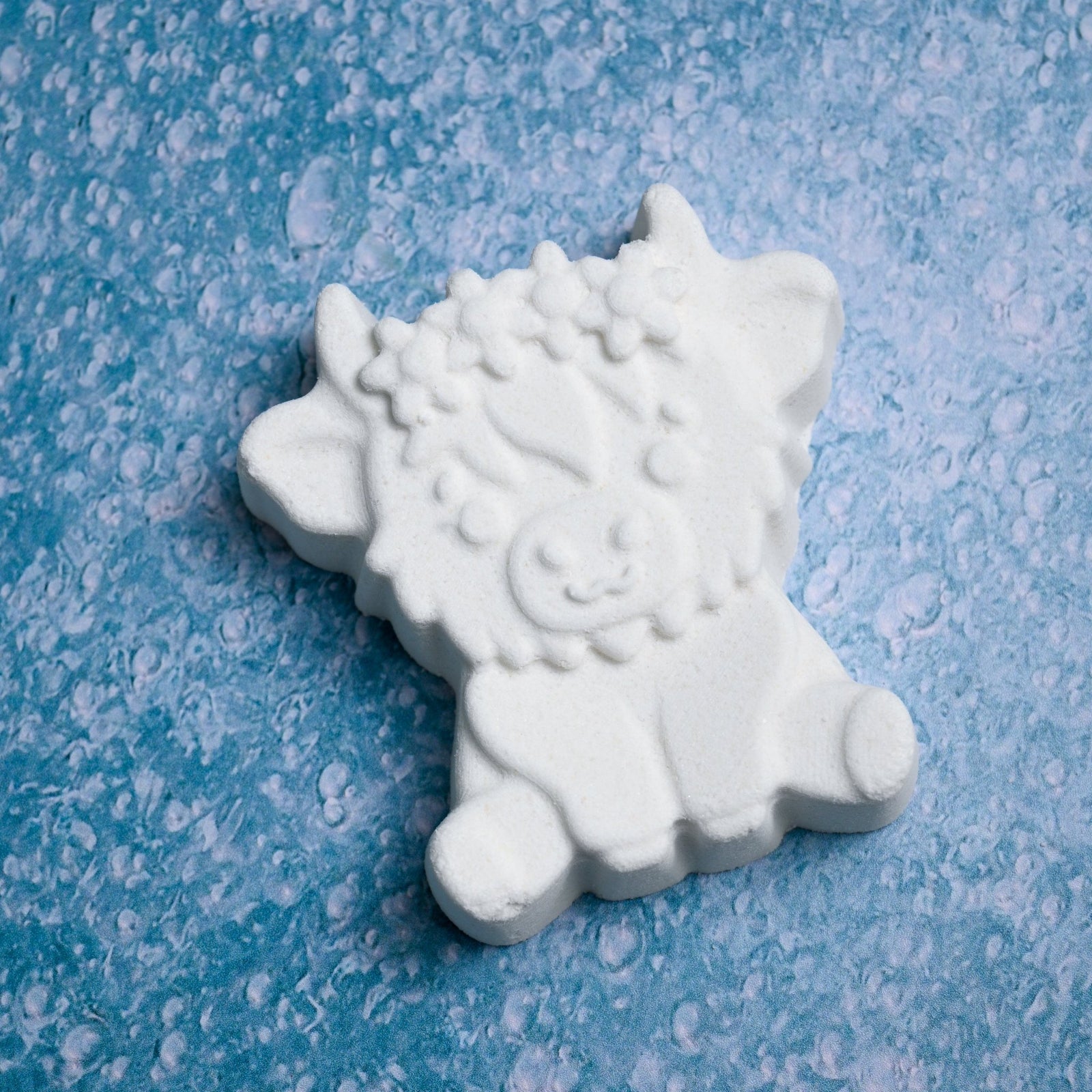 Highland Cow DIY At Home Bath Bomb - A Lil Luxury