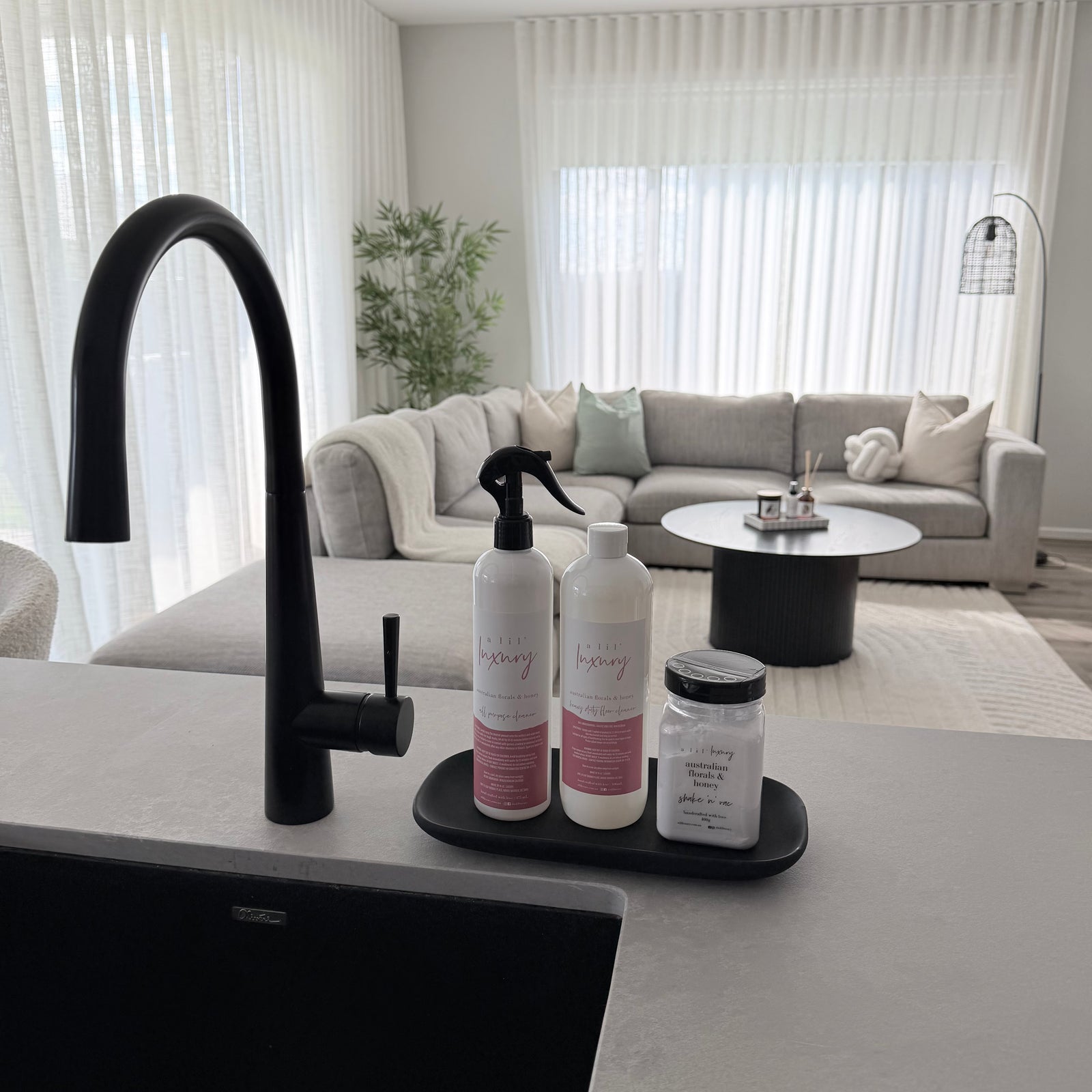 Shake 'n' Vac | Spring Collection
