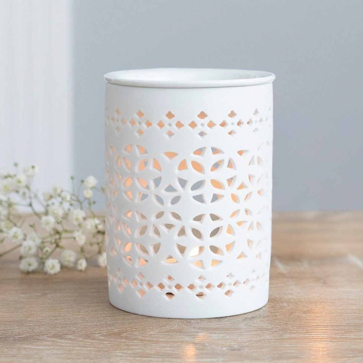 White Matte Cut Out Tealight Warmer