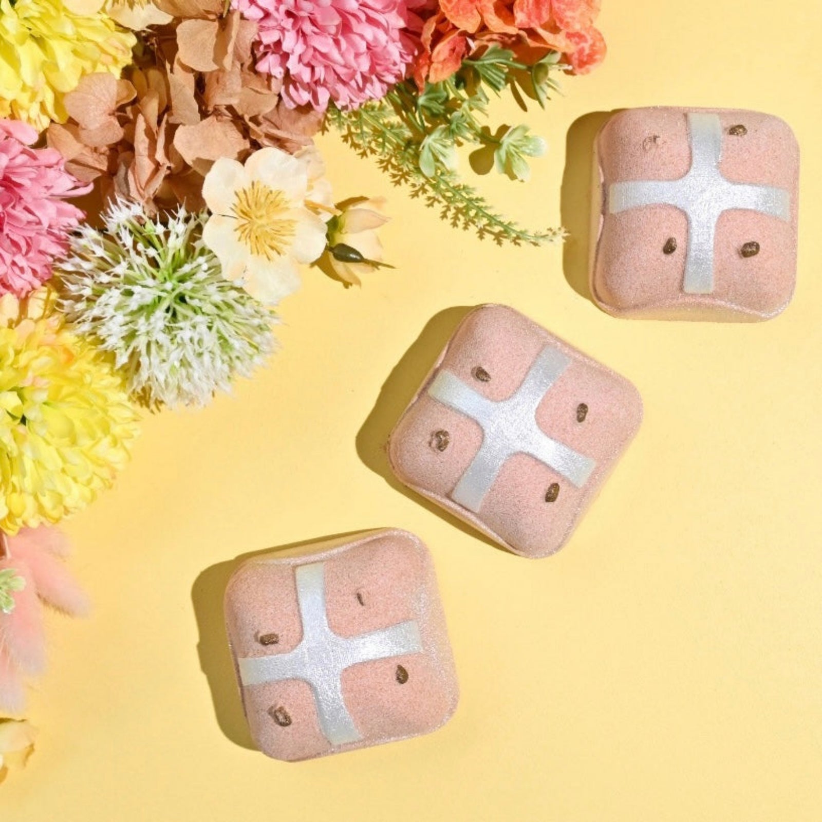 Hot Cross Buns Bath Bomb